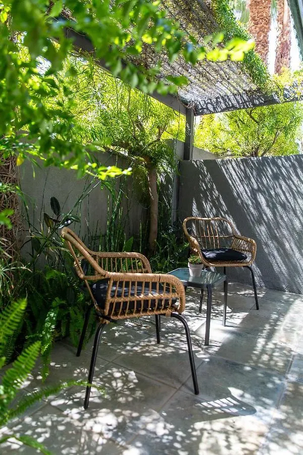 Palm Springs Home Covered Patio, Pool And Games! Palm Springs