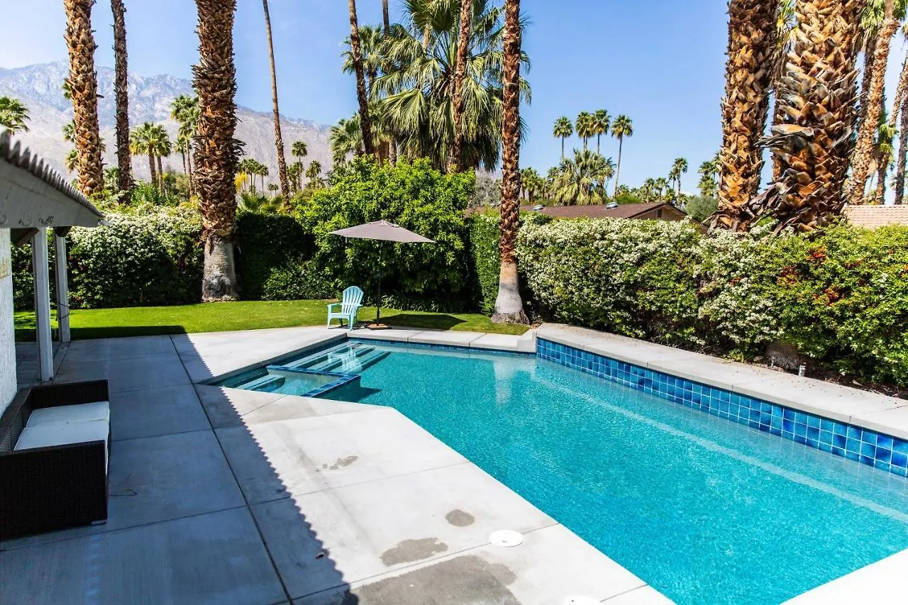 Palm Springs Home Covered Patio, Pool And Games! 0*, Palm Springs